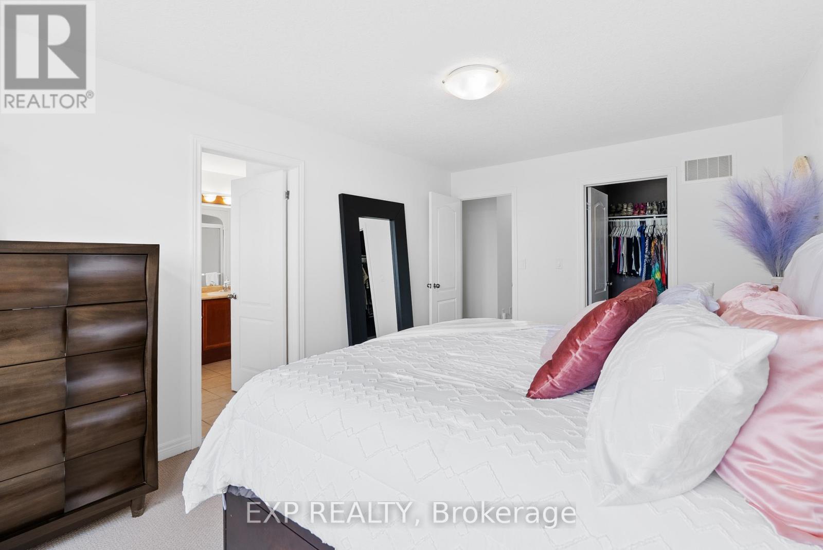 4 - 71 Puccini Drive, Richmond Hill, Ontario  L4E 4X8 - Photo 22 - N12077310