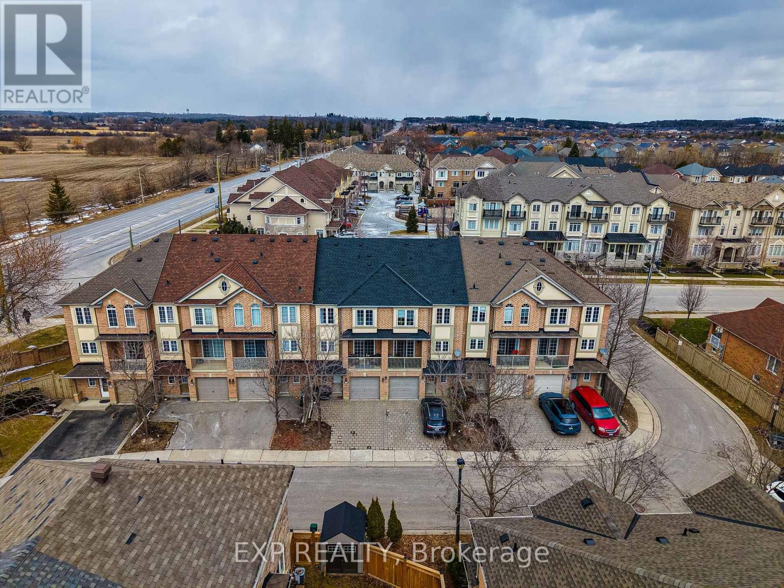 4 - 71 Puccini Drive, Richmond Hill, Ontario  L4E 4X8 - Photo 6 - N12077310
