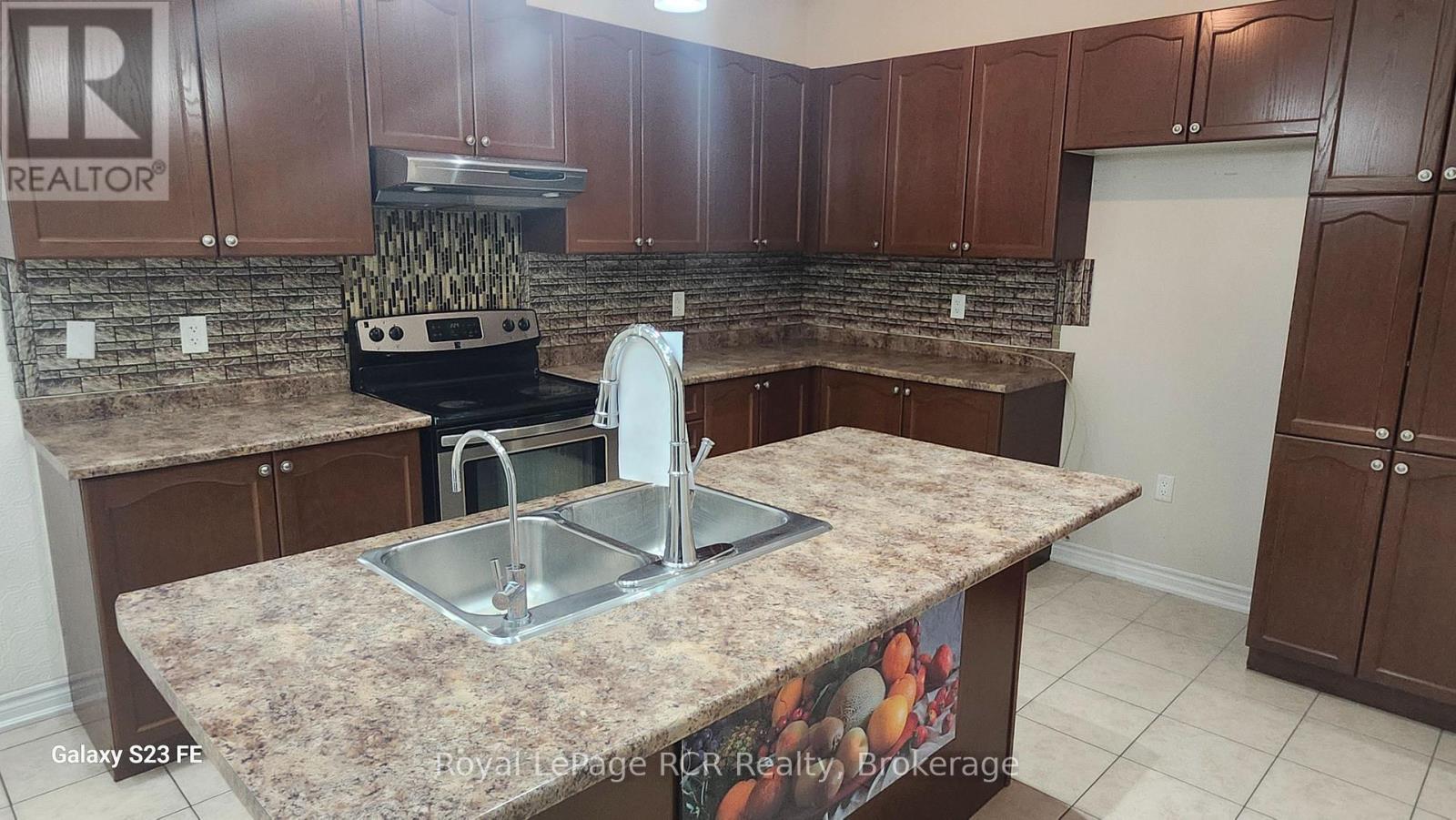 201 Eight Avenue, New Tecumseth, Ontario  L9R 1Z6 - Photo 5 - N12011091