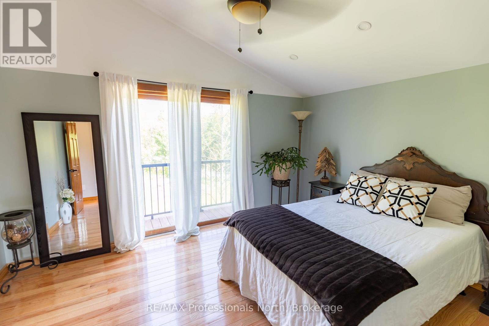 1107 Falkenburg Road, Bracebridge, Ontario  P1L 1X4 - Photo 21 - X12076935