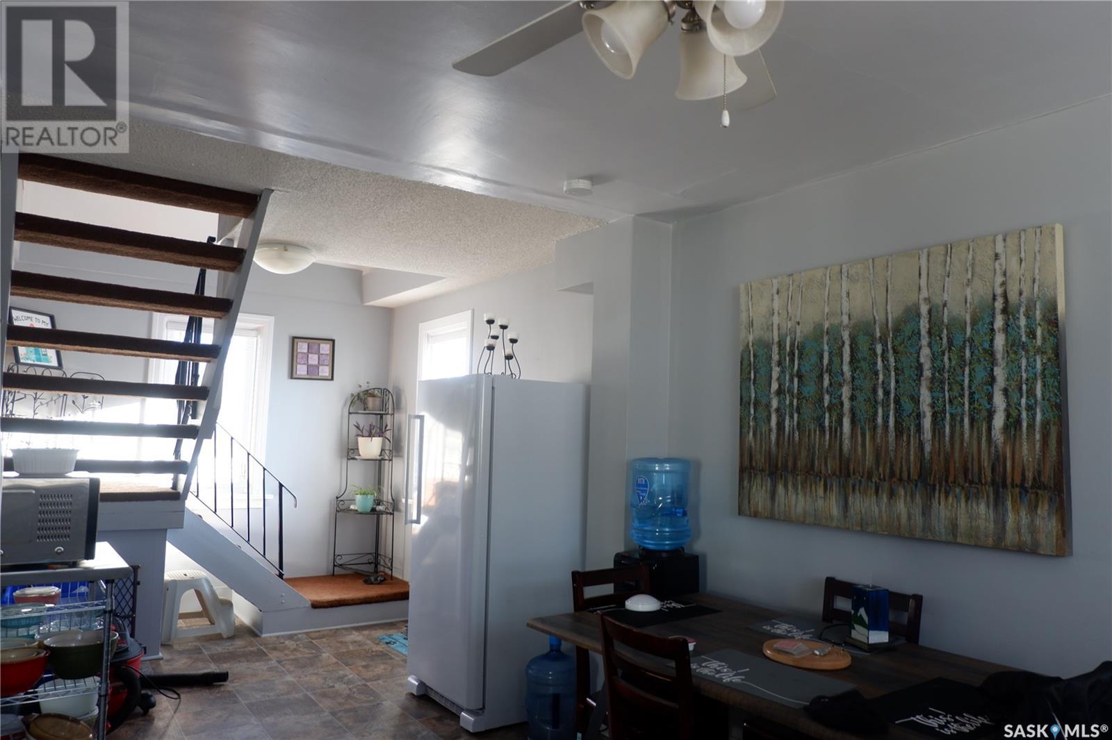 Property at 306 6th AVENUE E image 4