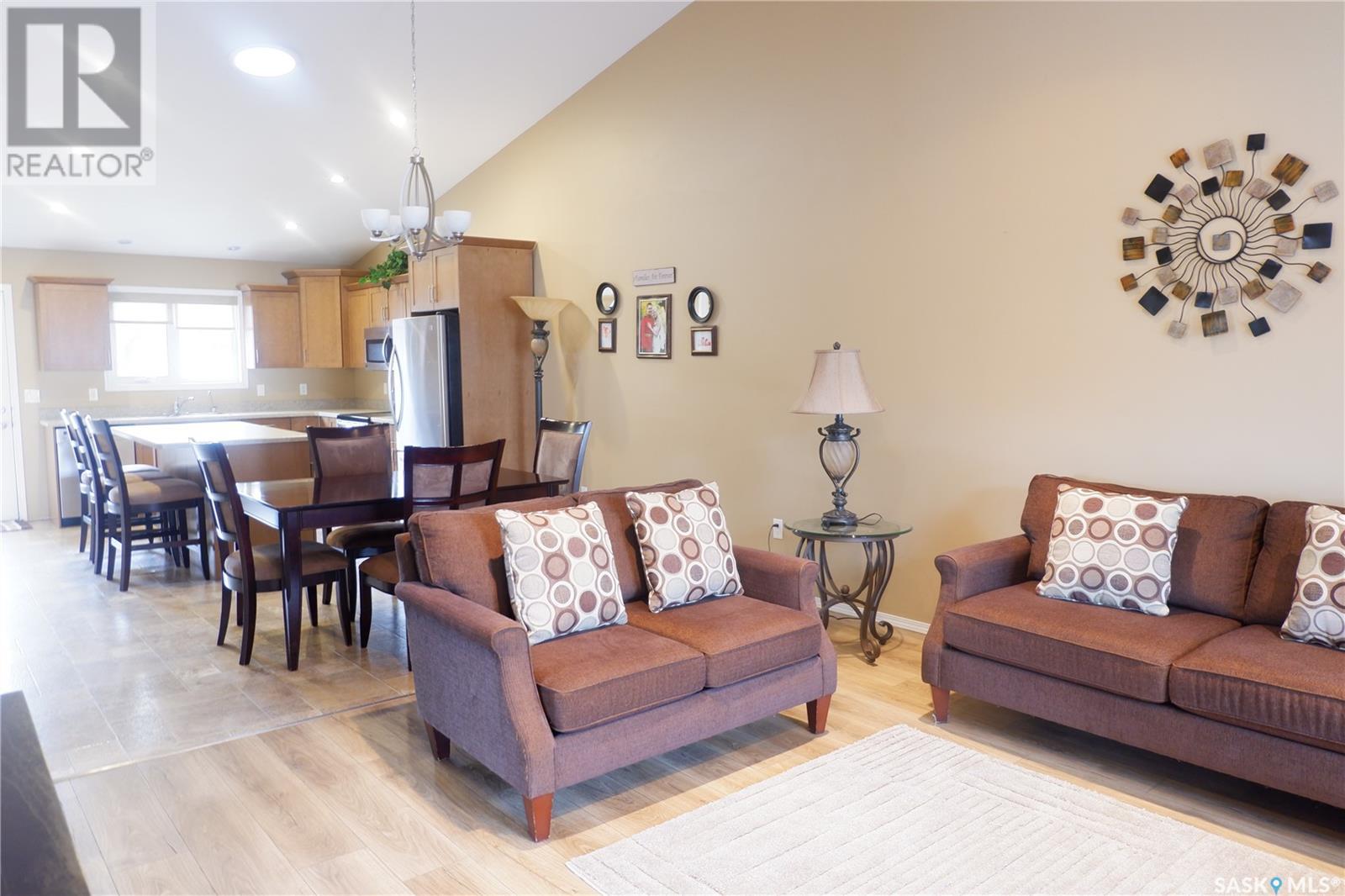 1 401 3rd Avenue E, Assiniboia, Saskatchewan  S0H 0B0 - Photo 11 - SK993792