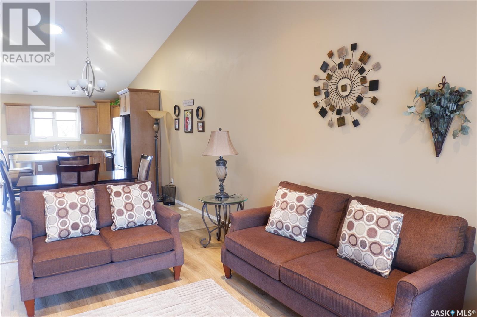 1 401 3rd Avenue E, Assiniboia, Saskatchewan  S0H 0B0 - Photo 12 - SK993792