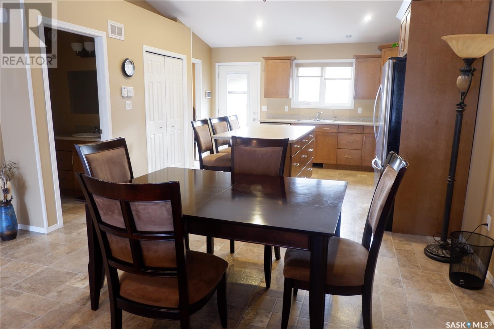 1 401 3rd Avenue E, Assiniboia, Saskatchewan  S0H 0B0 - Photo 8 - SK993792