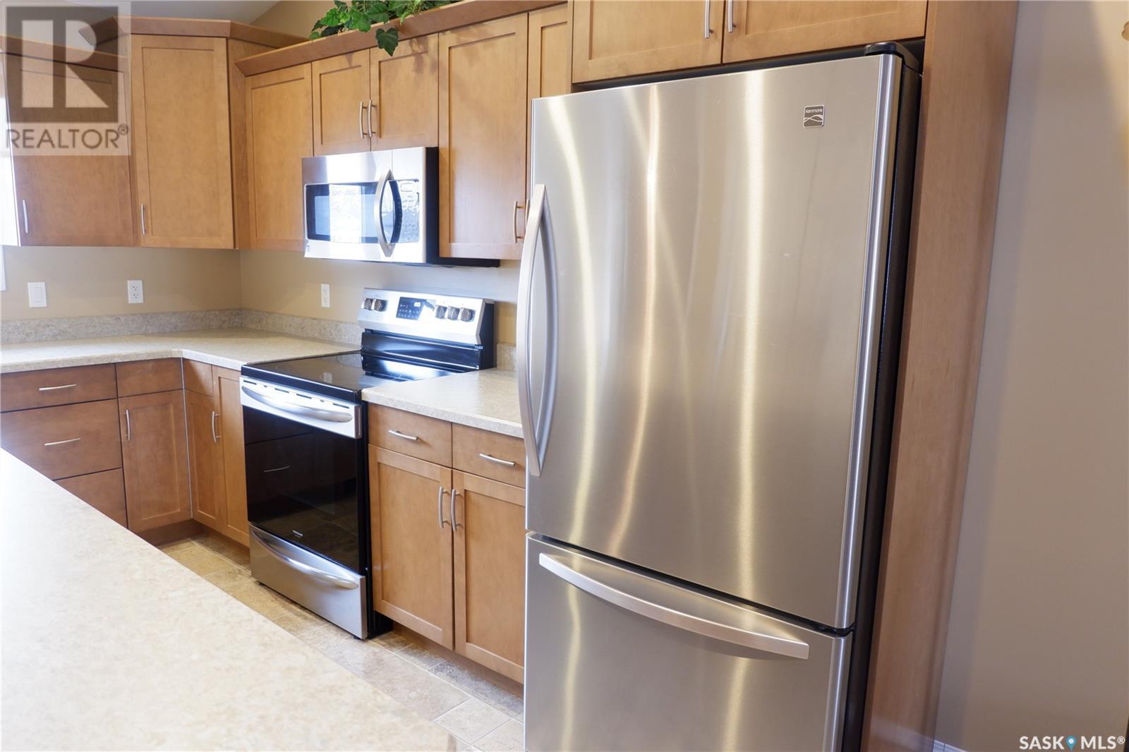 1 401 3rd Avenue E, Assiniboia, Saskatchewan  S0H 0B0 - Photo 4 - SK993792