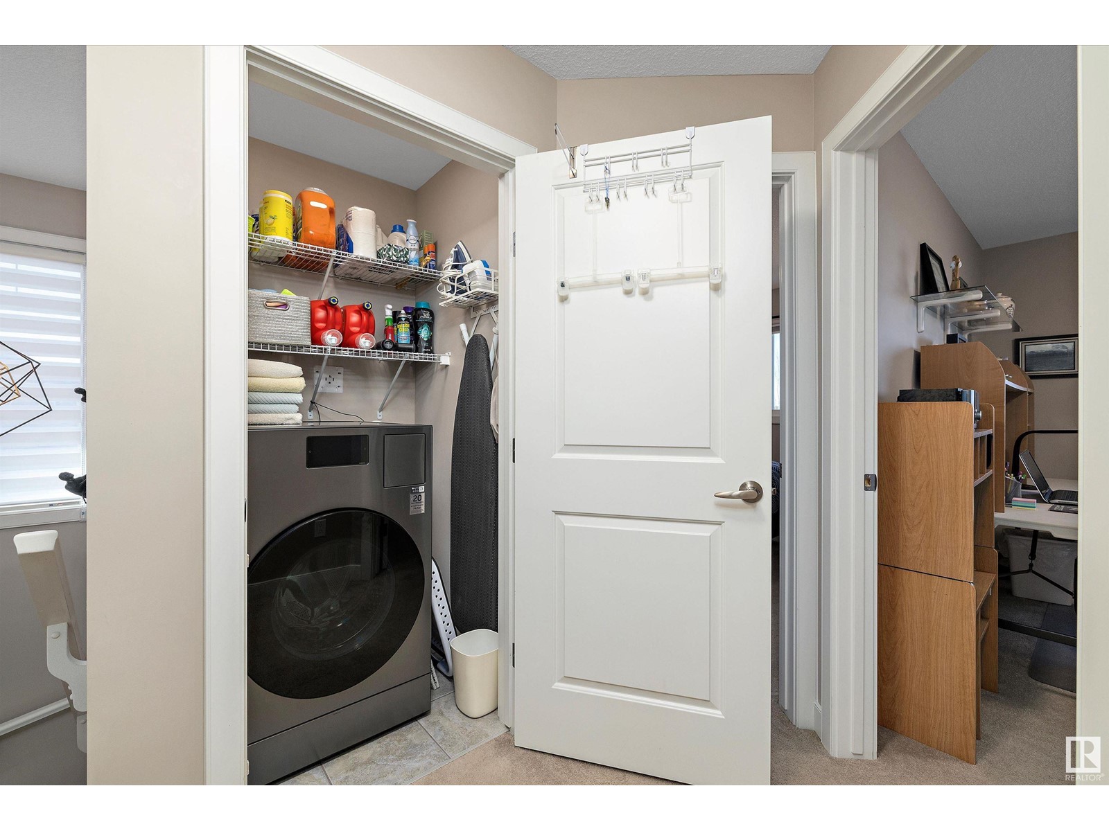 Property at 60 AVERY CV image 3