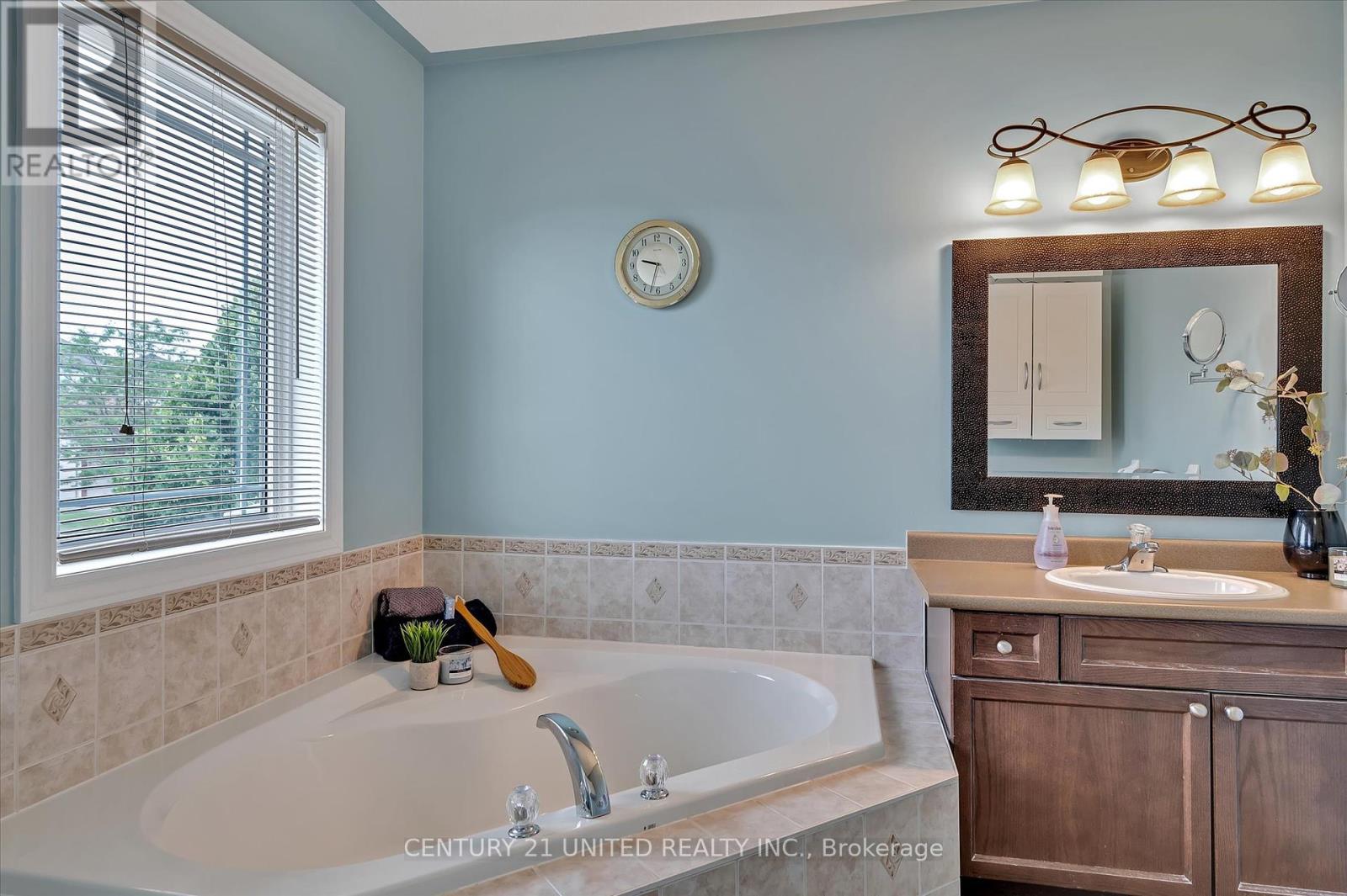 213 Farrier Crescent, Peterborough North, Ontario  K9L 0A6 - Photo 23 - X12077490