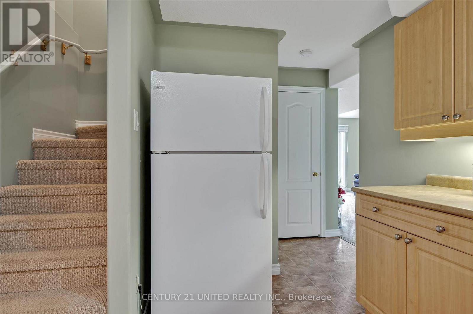 213 Farrier Crescent, Peterborough North, Ontario  K9L 0A6 - Photo 29 - X12077490