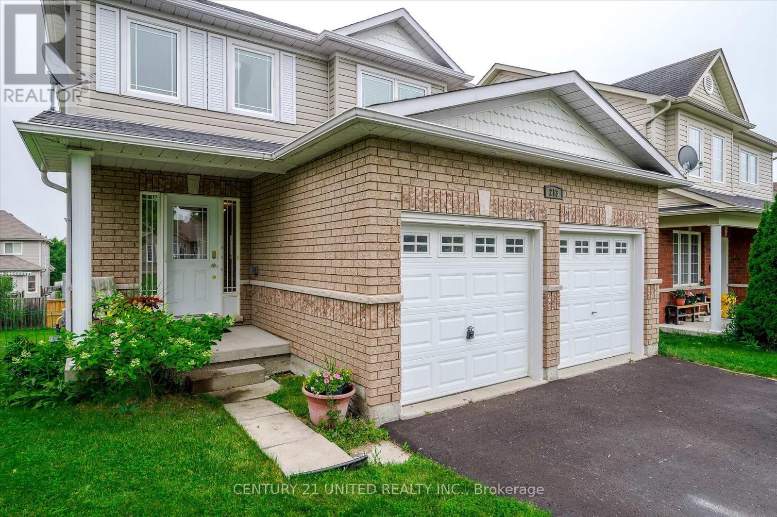 Property at 213 FARRIER CRESCENT image 4