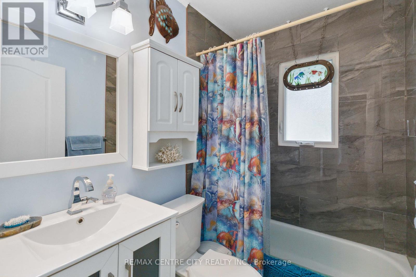 227 Oakland Avenue, London East (East M), Ontario  N5W 4J2 - Photo 23 - X12077400