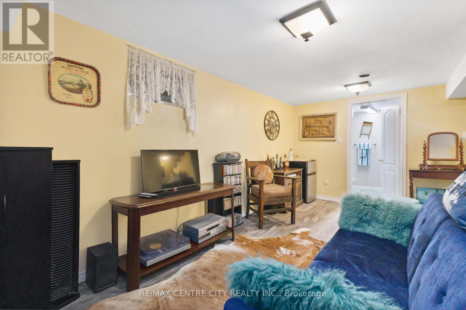 227 Oakland Avenue, London East (East M), Ontario  N5W 4J2 - Photo 29 - X12077400