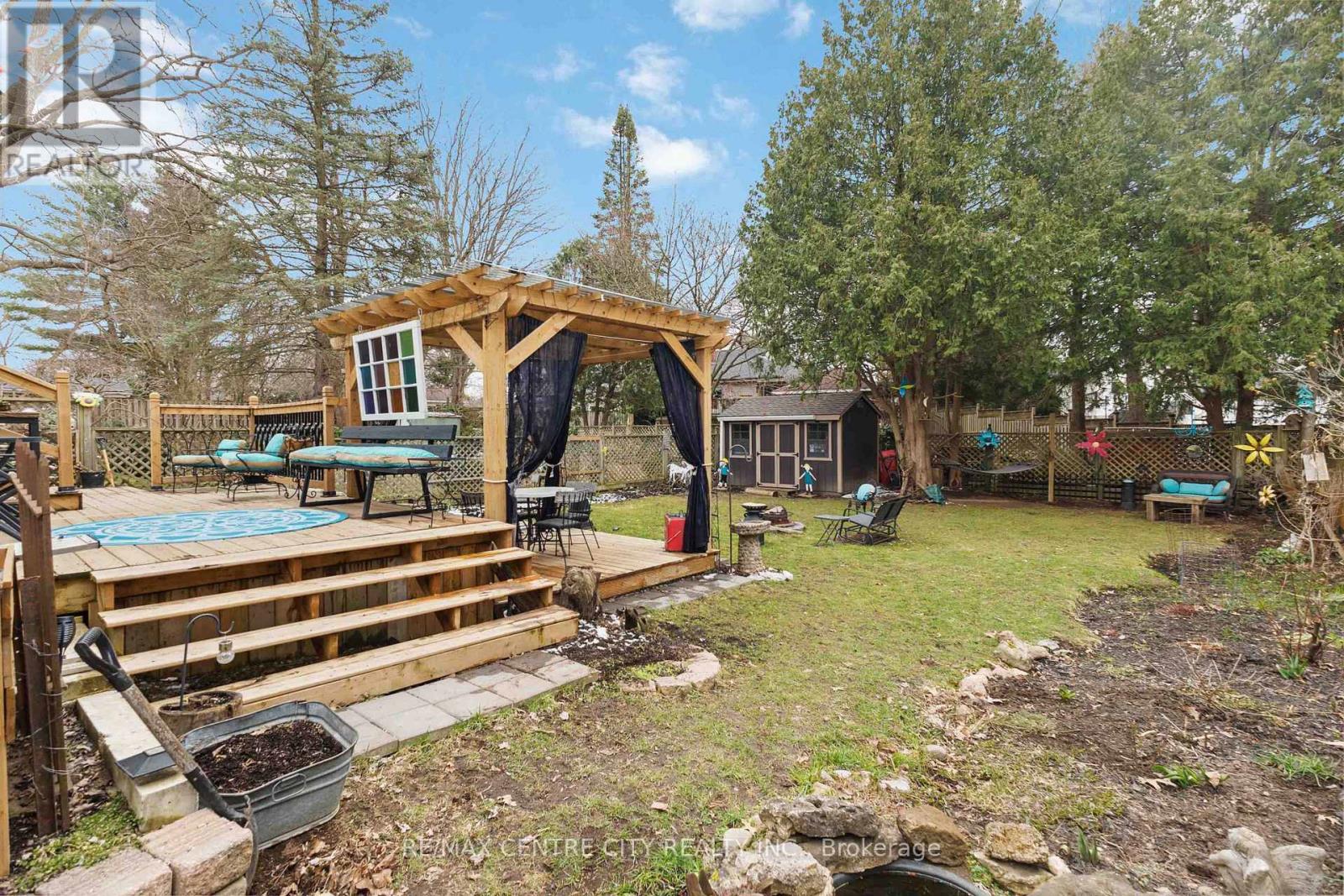 227 Oakland Avenue, London East (East M), Ontario  N5W 4J2 - Photo 39 - X12077400