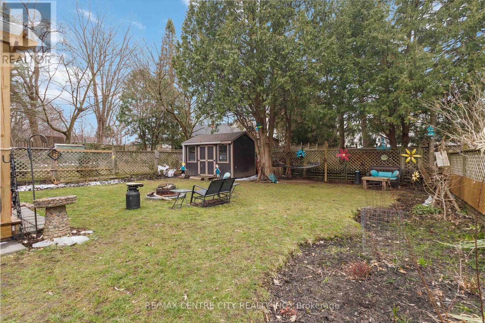 227 Oakland Avenue, London East (East M), Ontario  N5W 4J2 - Photo 41 - X12077400