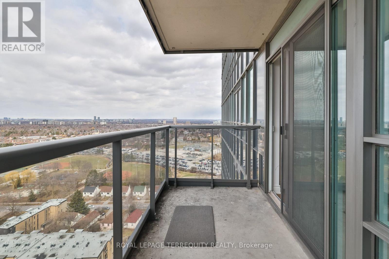 2411 - 15 Greenview Avenue, Toronto, Ontario  M2M 4M7 - Photo 37 - C12077340