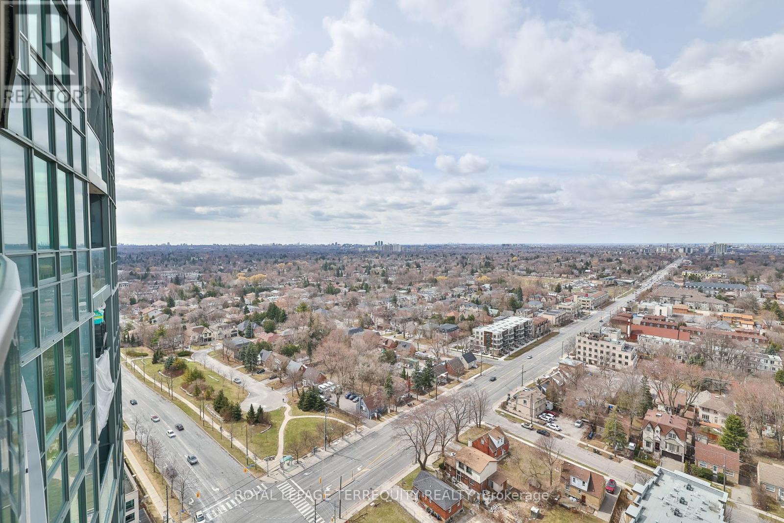 2411 - 15 Greenview Avenue, Toronto, Ontario  M2M 4M7 - Photo 39 - C12077340