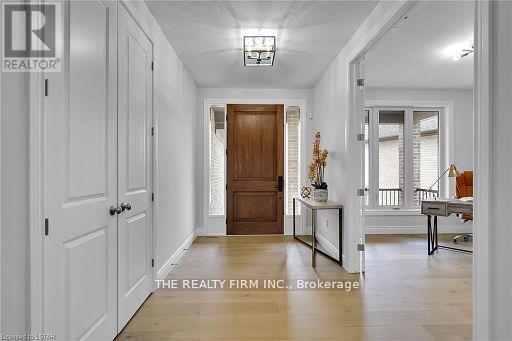 Property at 948 EAGLETRACE DRIVE image 5