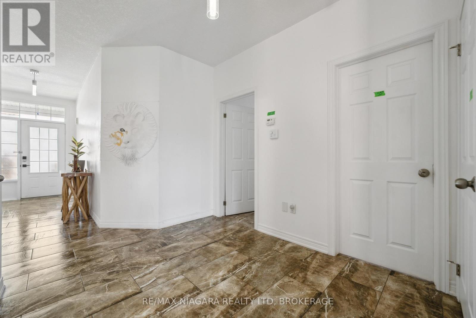 Property at 4432 CINNAMON GROVE image 5