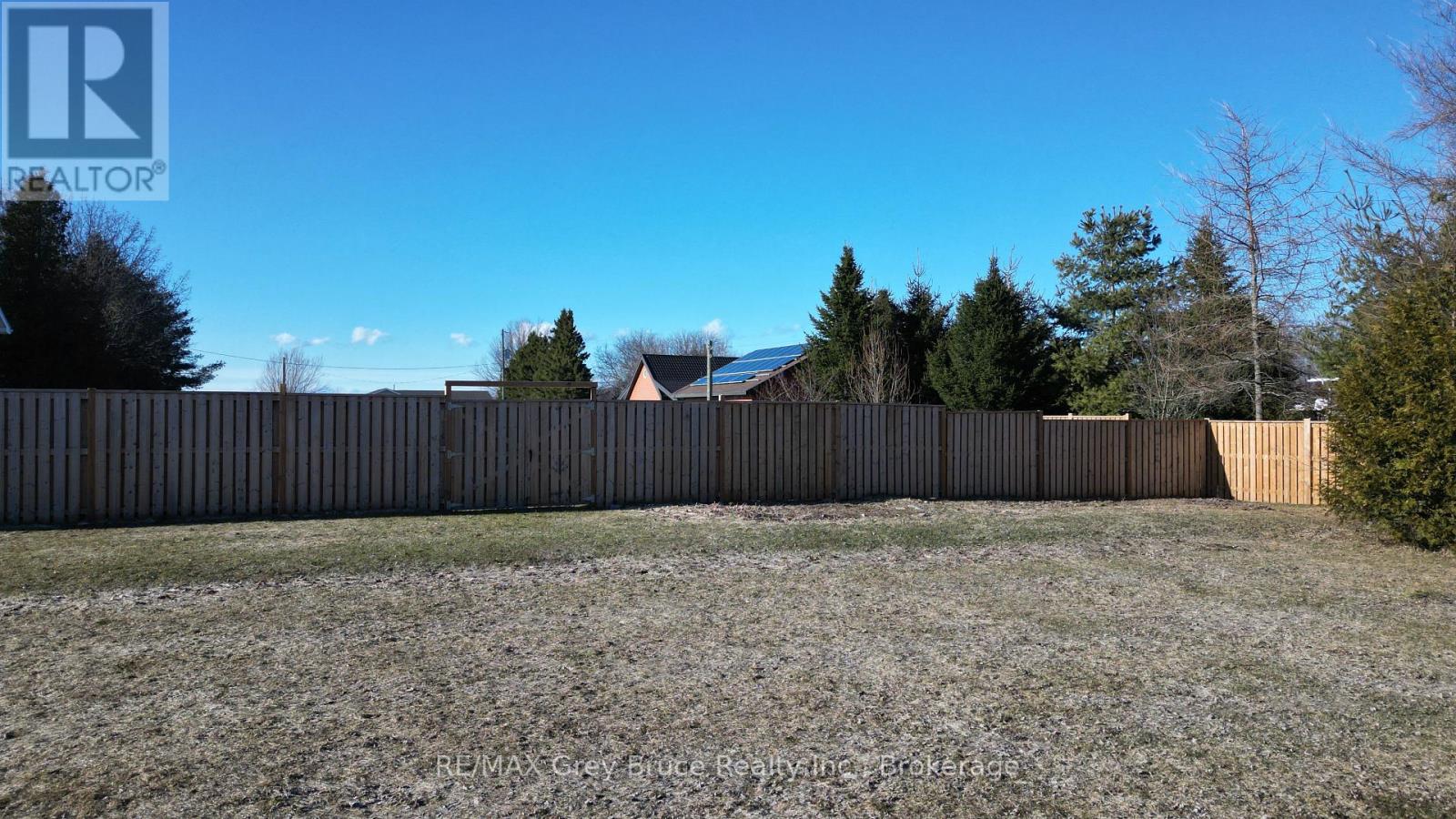 15 Bayfield Street, Northern Bruce Peninsula, Ontario  N0H 1W0 - Photo 23 - X12077406