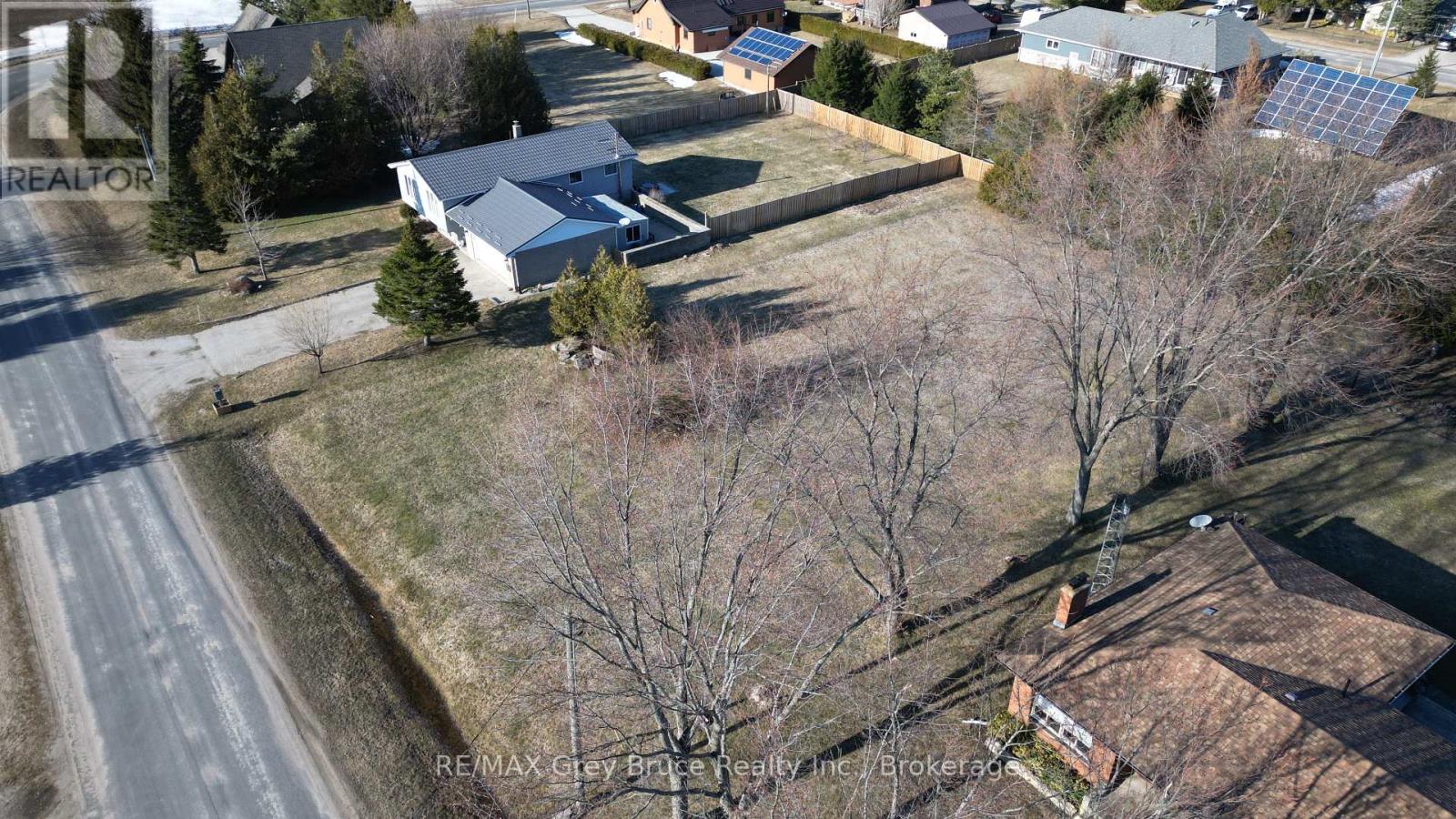 15 Bayfield Street, Northern Bruce Peninsula, Ontario  N0H 1W0 - Photo 32 - X12077406