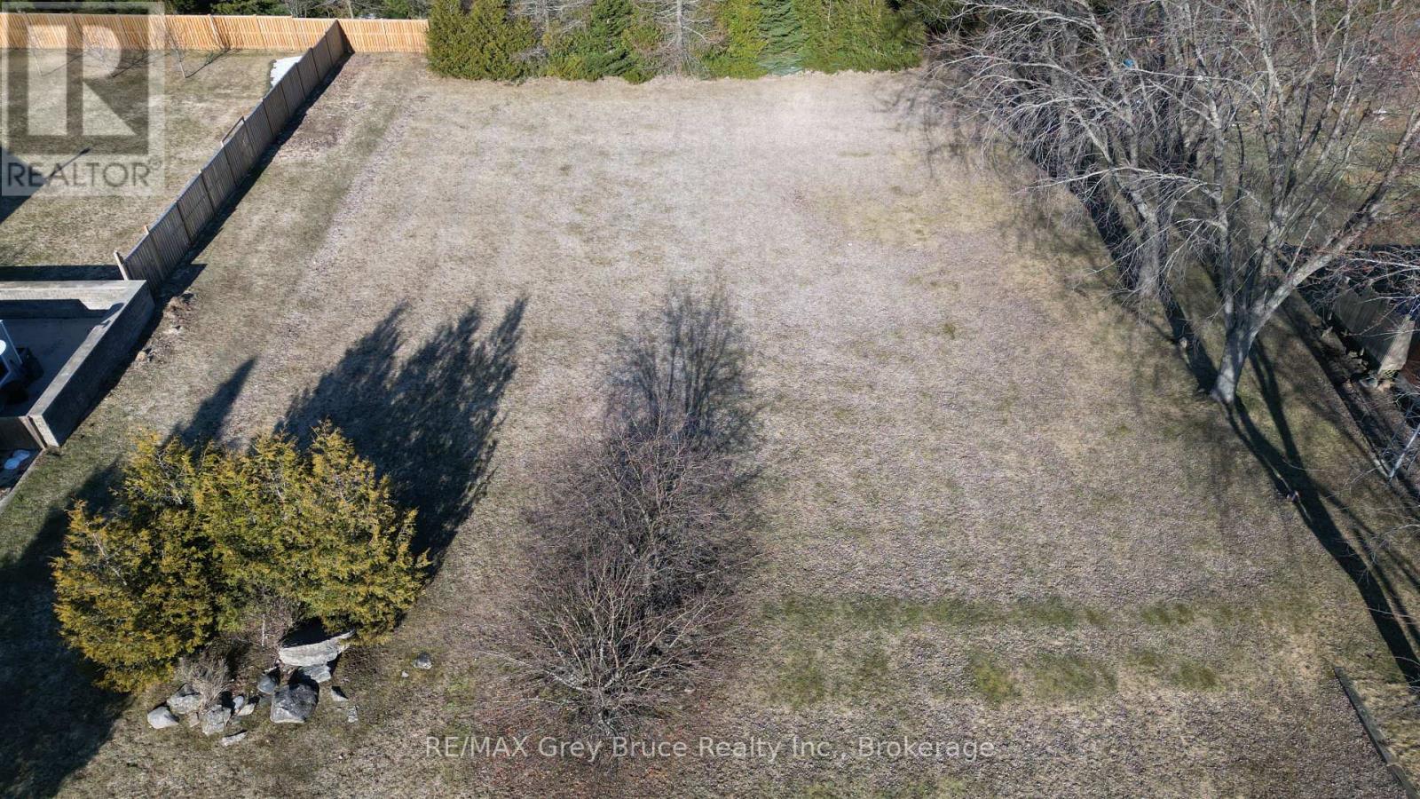 15 Bayfield Street, Northern Bruce Peninsula, Ontario  N0H 1W0 - Photo 9 - X12077406
