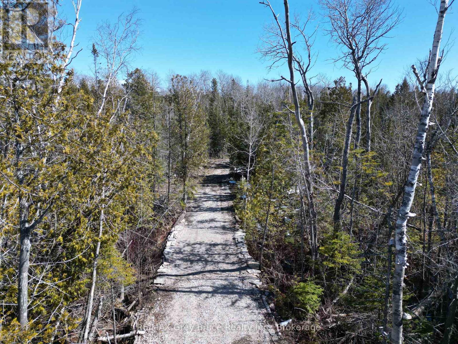 31 Baise Avenue, Northern Bruce Peninsula, Ontario  N0H 2R0 - Photo 9 - X12077456