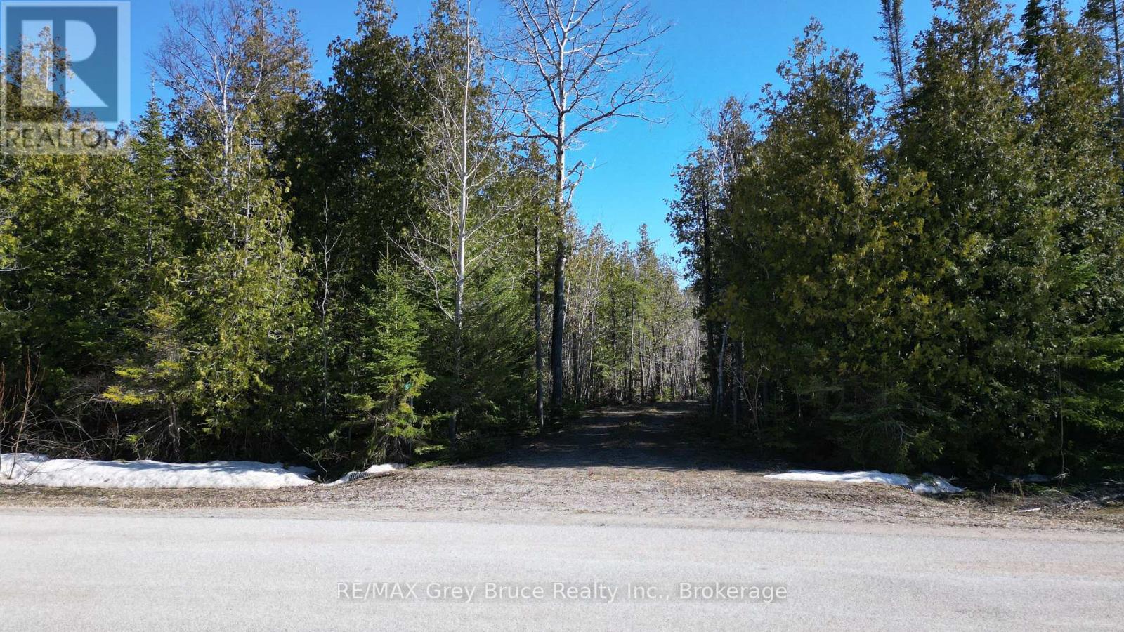 743 Spry Road, Northern Bruce Peninsula, Ontario  N0H 1W0 - Photo 22 - X12077494