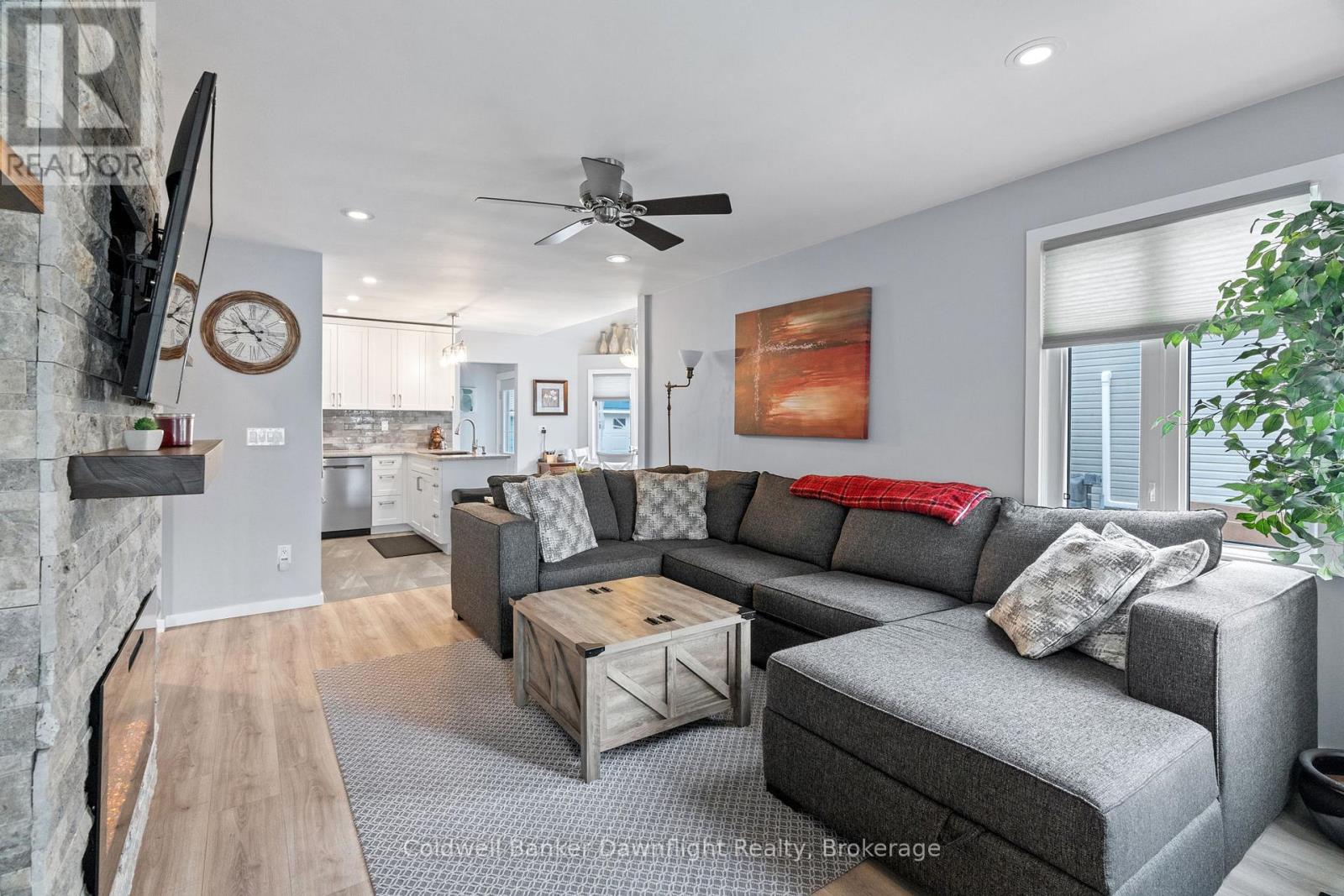 178 William Street, South Huron, Ontario  N0M 1S2 - Photo 6 - X12077520
