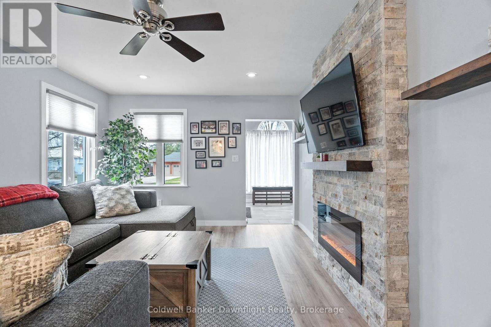 178 William Street, South Huron, Ontario  N0M 1S2 - Photo 8 - X12077520