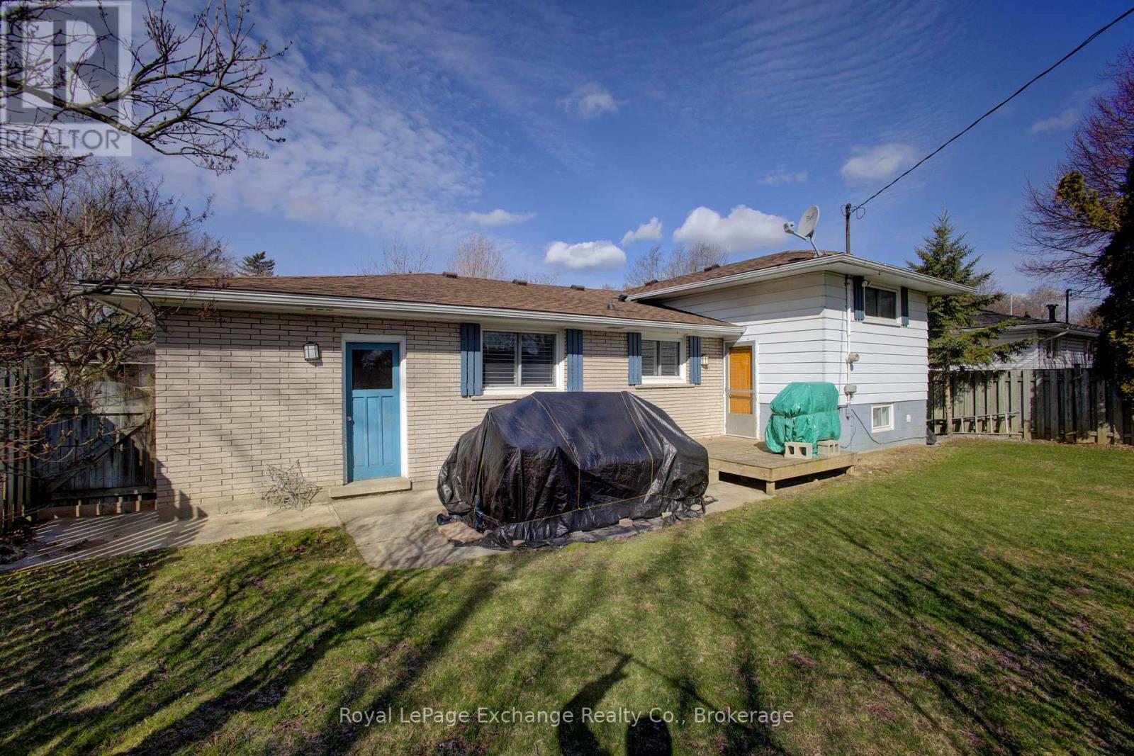 9 Orchard Avenue, Hamilton, Ontario  L9H 4A1 - Photo 31 - X12077540
