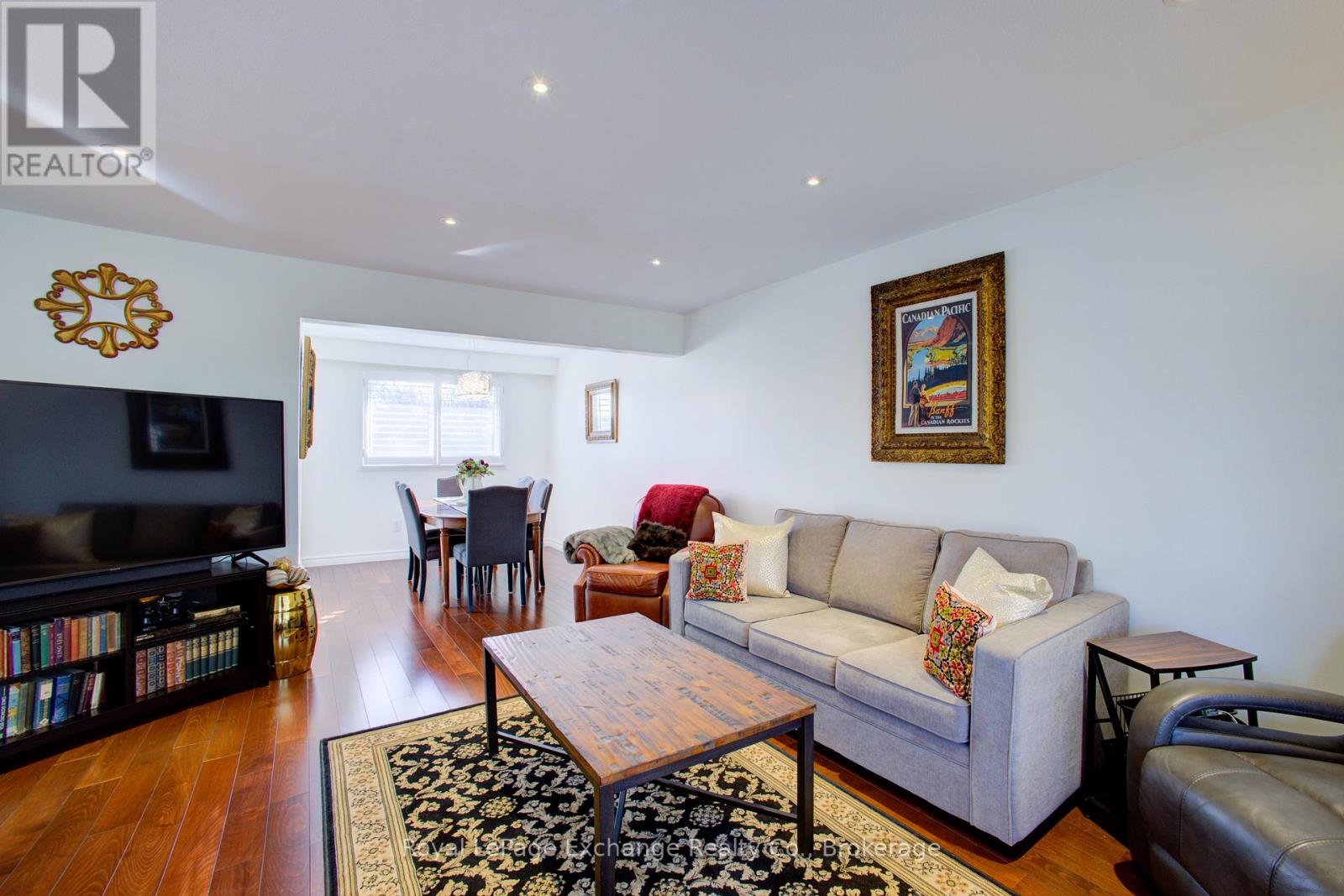 9 Orchard Avenue, Hamilton, Ontario  L9H 4A1 - Photo 7 - X12077540