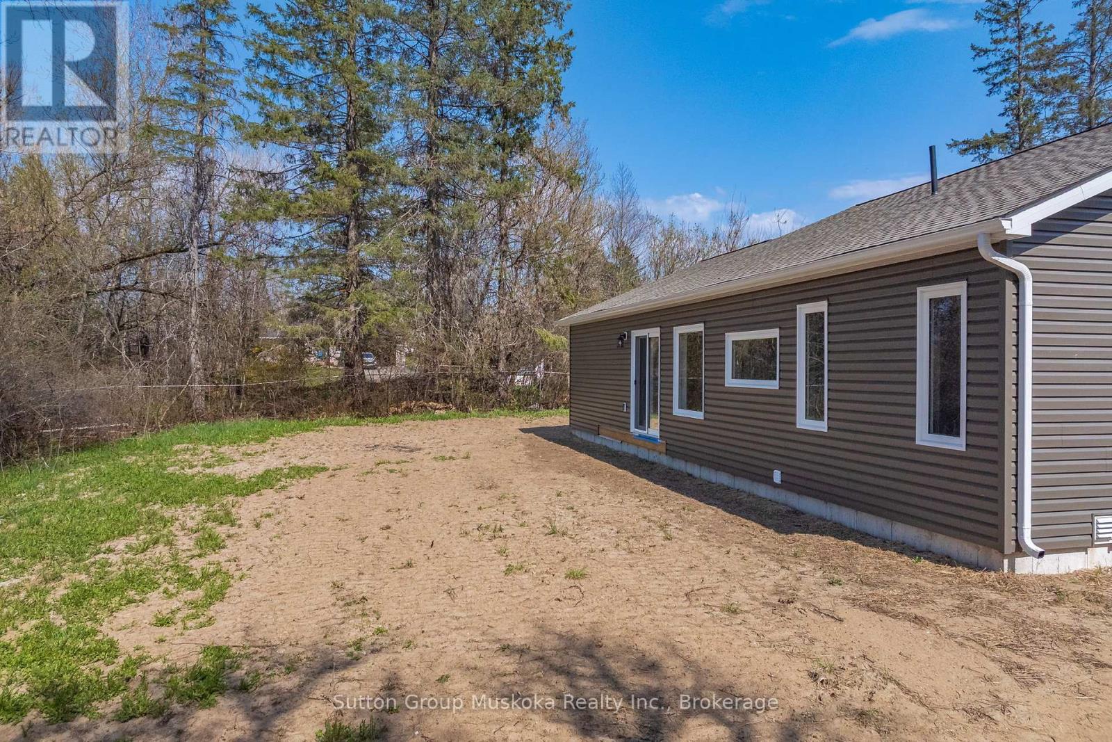 485 High Street S, Burk's Falls, Ontario  P0A 1C0 - Photo 38 - X12077553