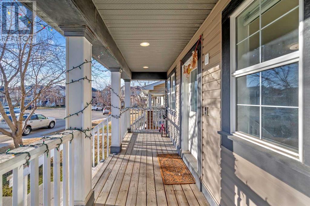 Property at 207 Covepark Place NE image 3