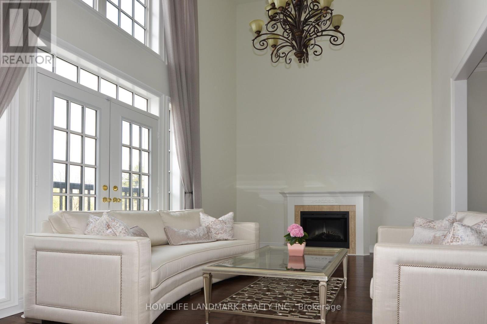 Property at 63 ROUGE VALLEY DRIVE W image 4