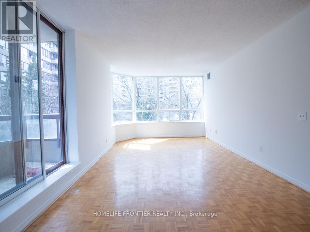 210 - 81 Townsgate Drive E, Vaughan, Ontario  L4J 8E6 - Photo 3 - N12077467