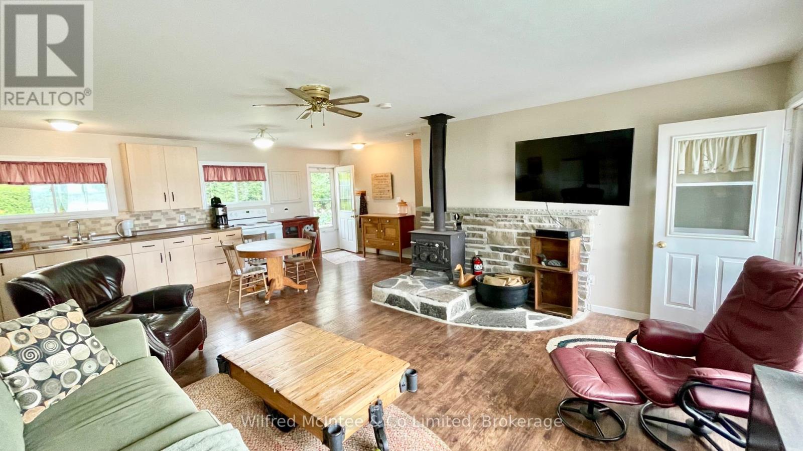 691 Bruce Road 13 Road, Native Leased Lands, Ontario  N0H 2C1 - Photo 33 - X12057011