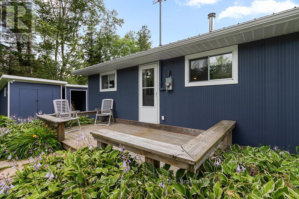 691 Bruce Road 13 Road, Native Leased Lands, Ontario  N0H 2C1 - Photo 8 - X12057011