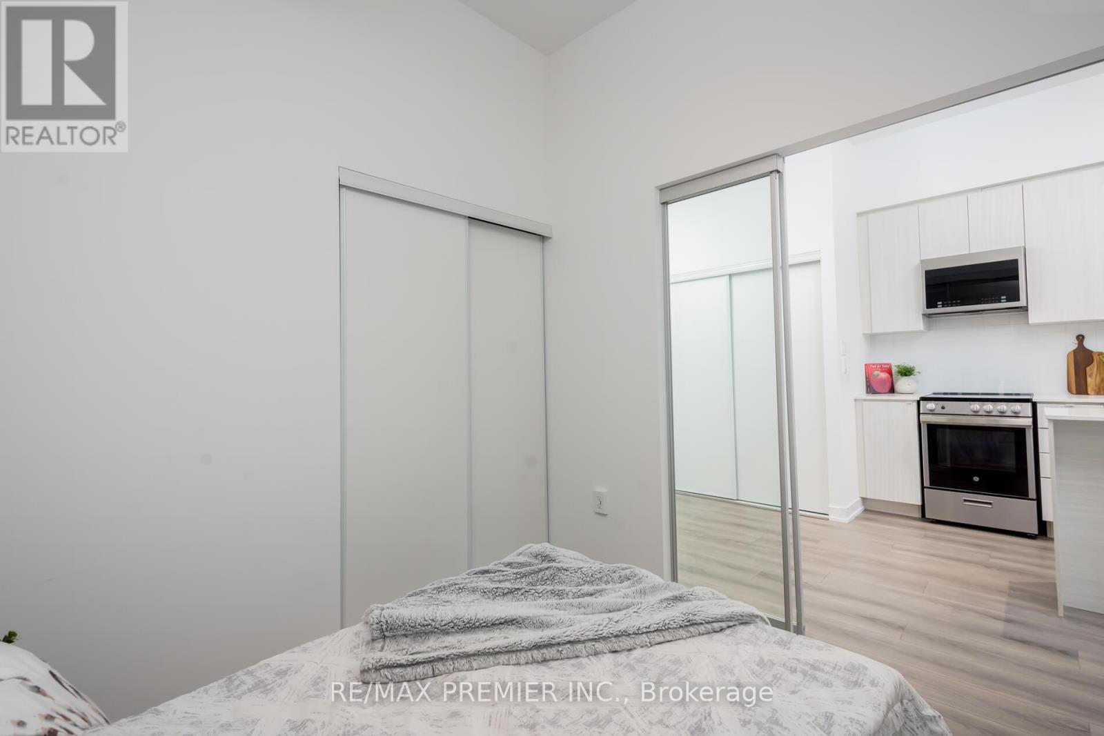 103 - 562 Hopewell Avenue, Toronto, Ontario  M6E 3T3 - Photo 24 - W12077505