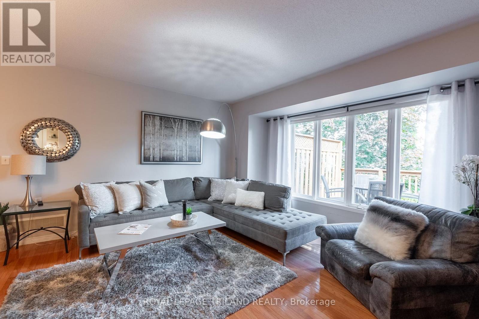 Photo 10 of 45 for 2 - 122 Sherwood Forest Square