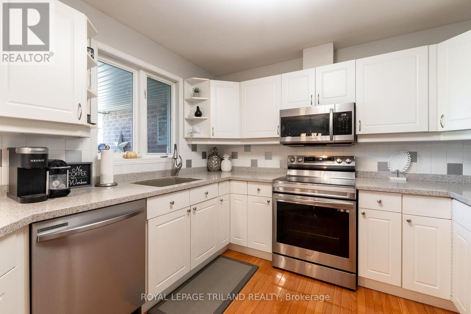 Photo 17 of 45 for 2 - 122 Sherwood Forest Square