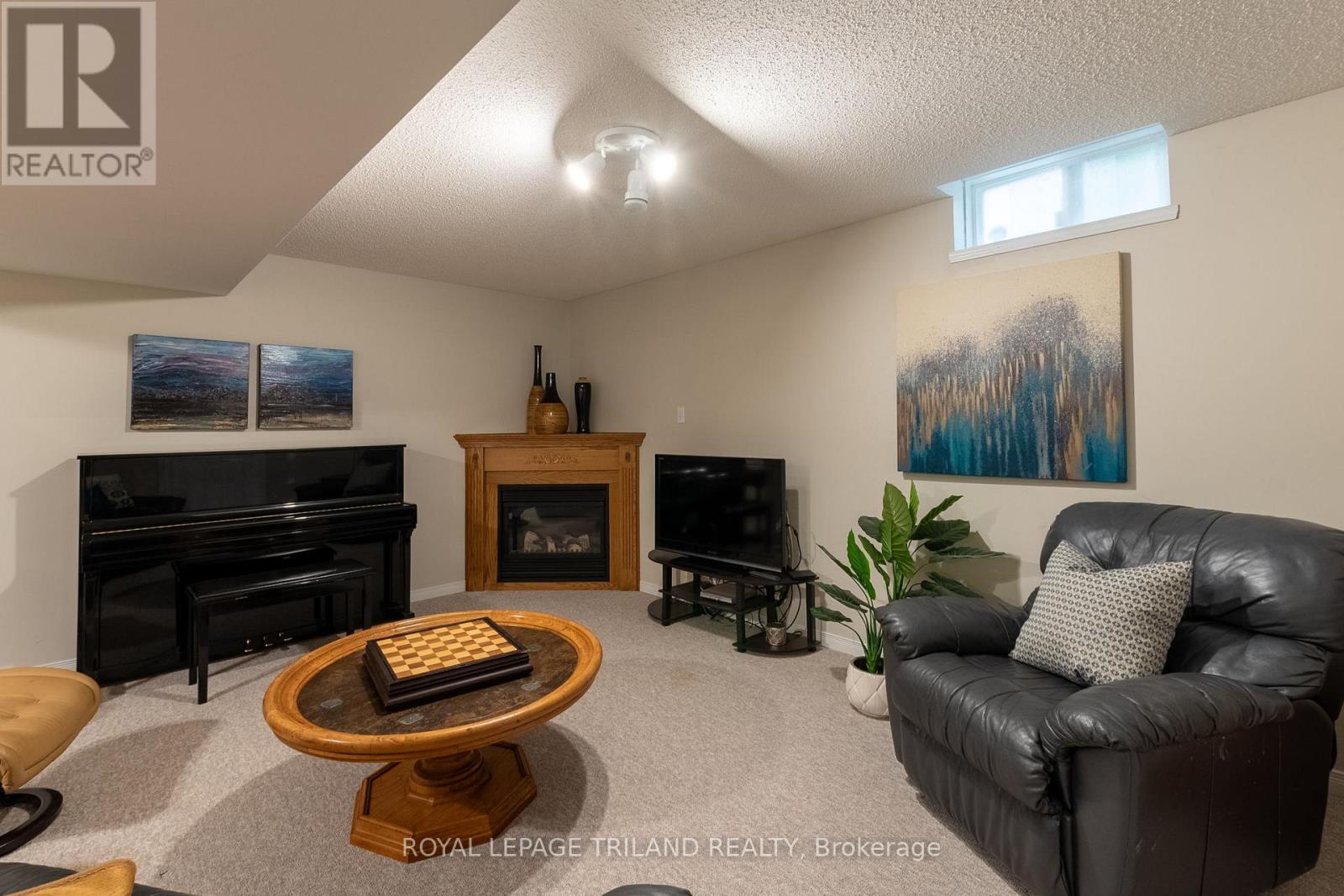 Photo 32 of 45 for 2 - 122 Sherwood Forest Square