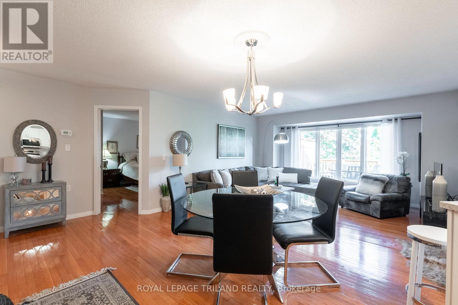 Photo 9 of 45 for 2 - 122 Sherwood Forest Square