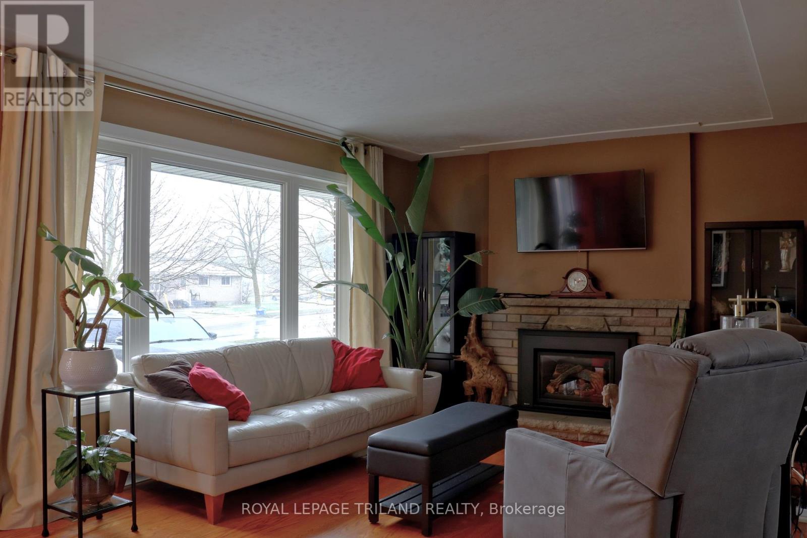 Property at 517 BEACHWOOD AVENUE image 5