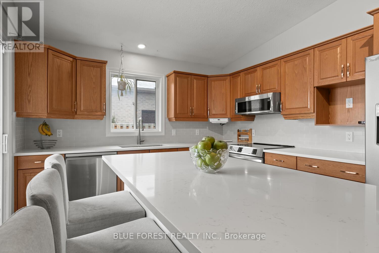 Photo 17 of 46 for 214 Jonathan Way