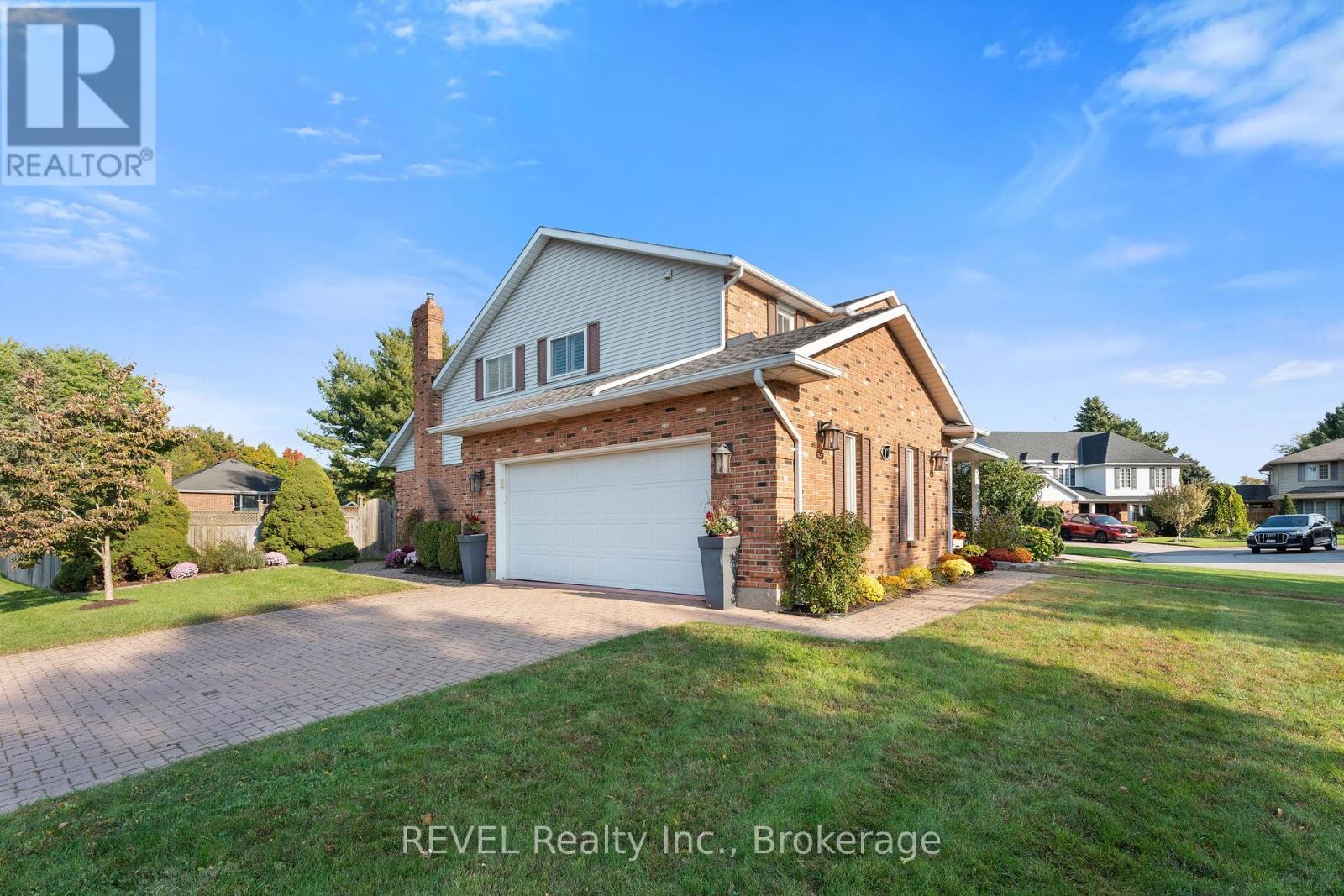 Property at 1 SPARTAN COURT image 3