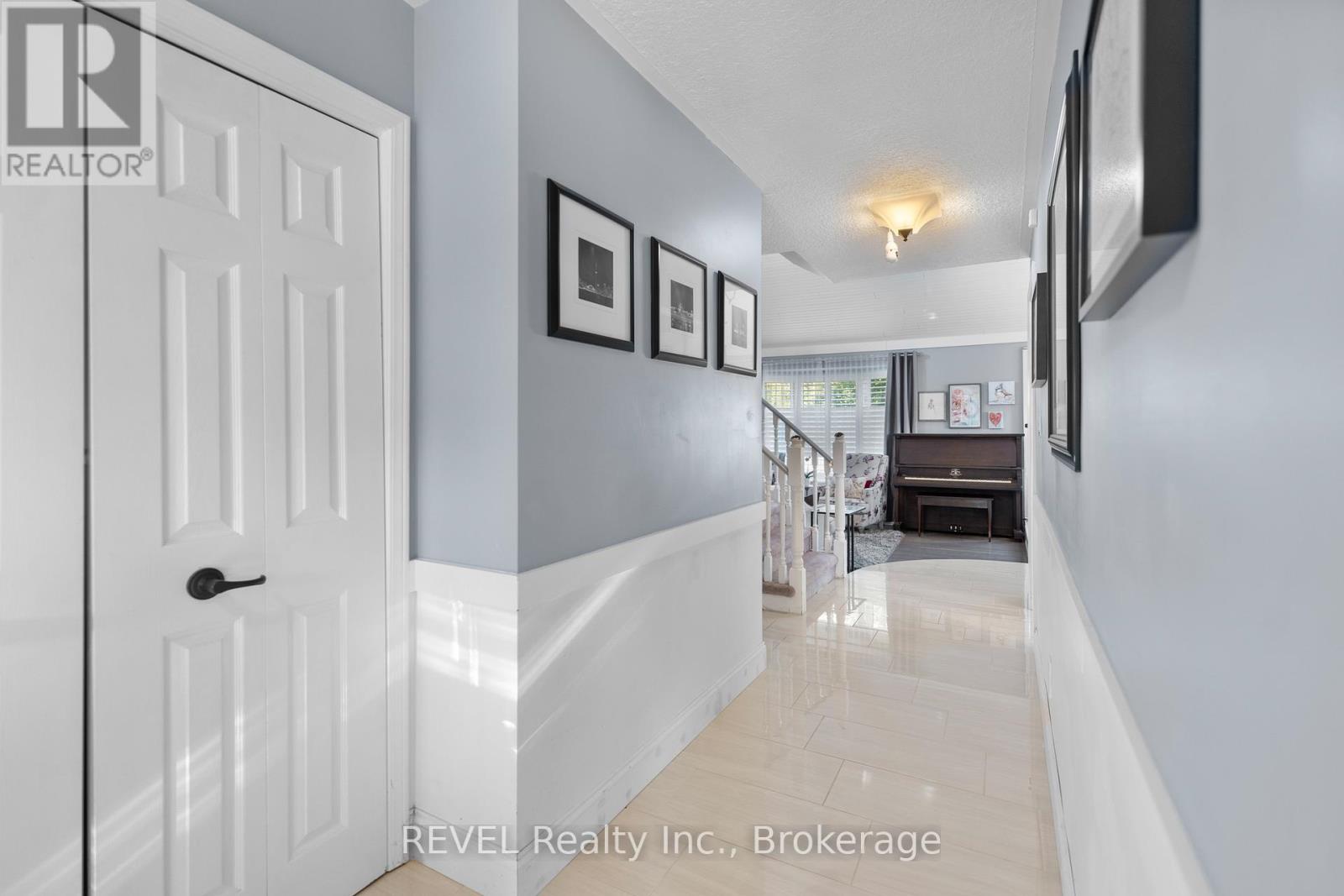 Property at 1 SPARTAN COURT image 4
