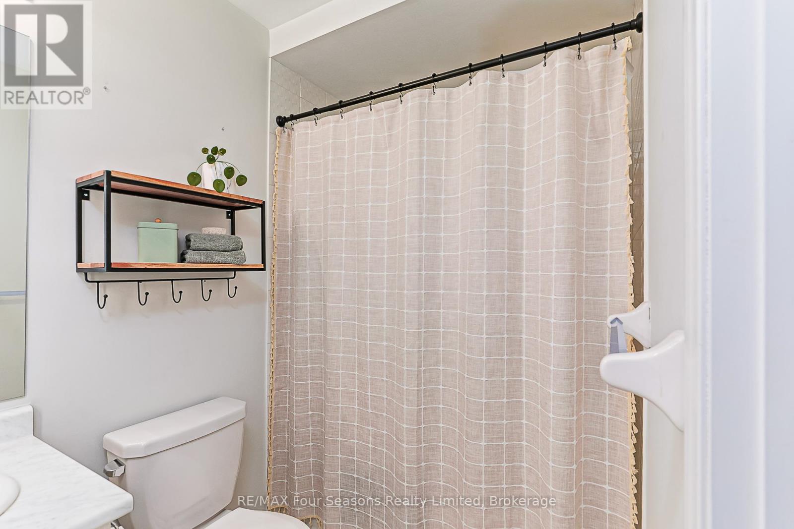 16 Barfoot Street, Collingwood, Ontario  L9Y 3Y7 - Photo 15 - S12077584