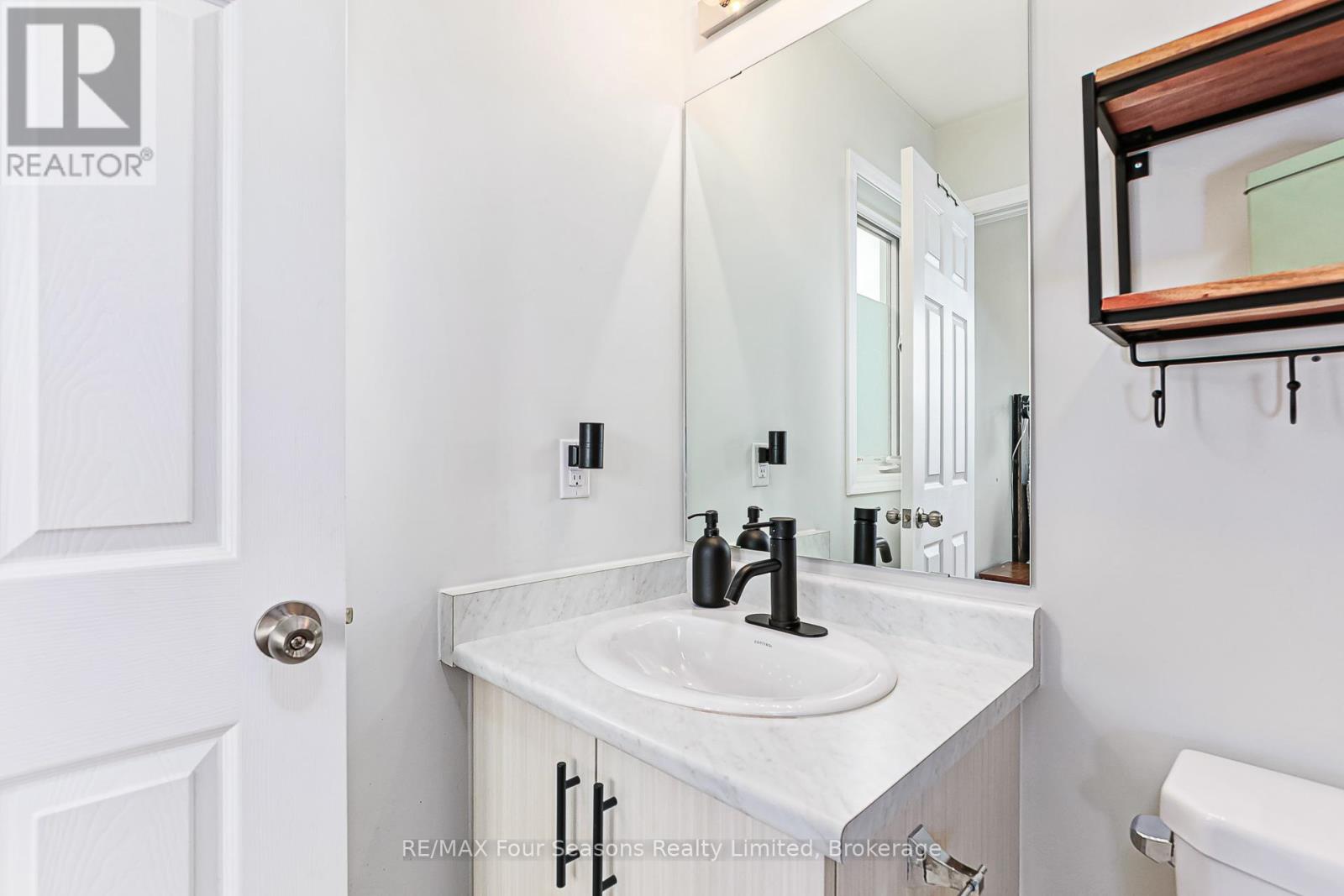 16 Barfoot Street, Collingwood, Ontario  L9Y 3Y7 - Photo 21 - S12077584