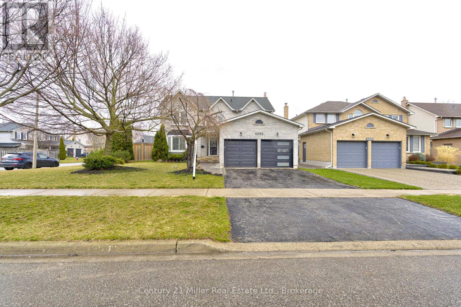 Property at 3263 MEAD CRESCENT image 3