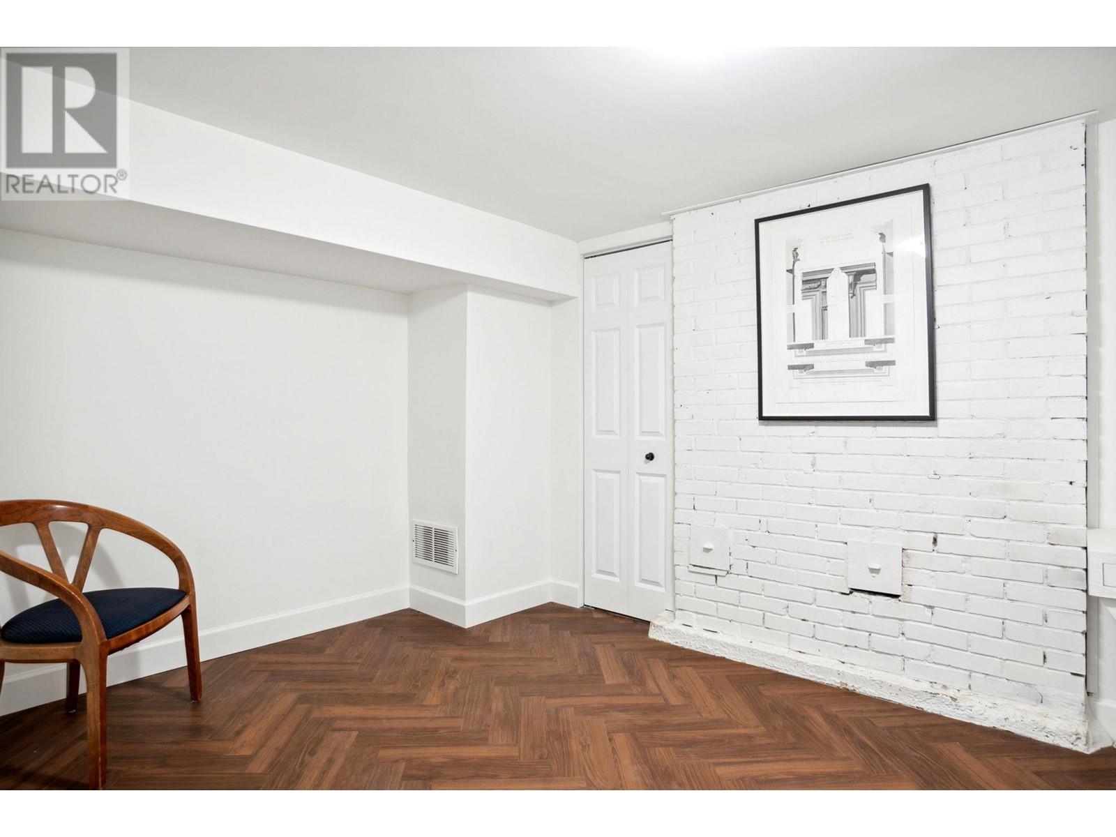 2562 Wallace Crescent, Vancouver, British Columbia  V6R 3V4 - Photo 35 - R2989235