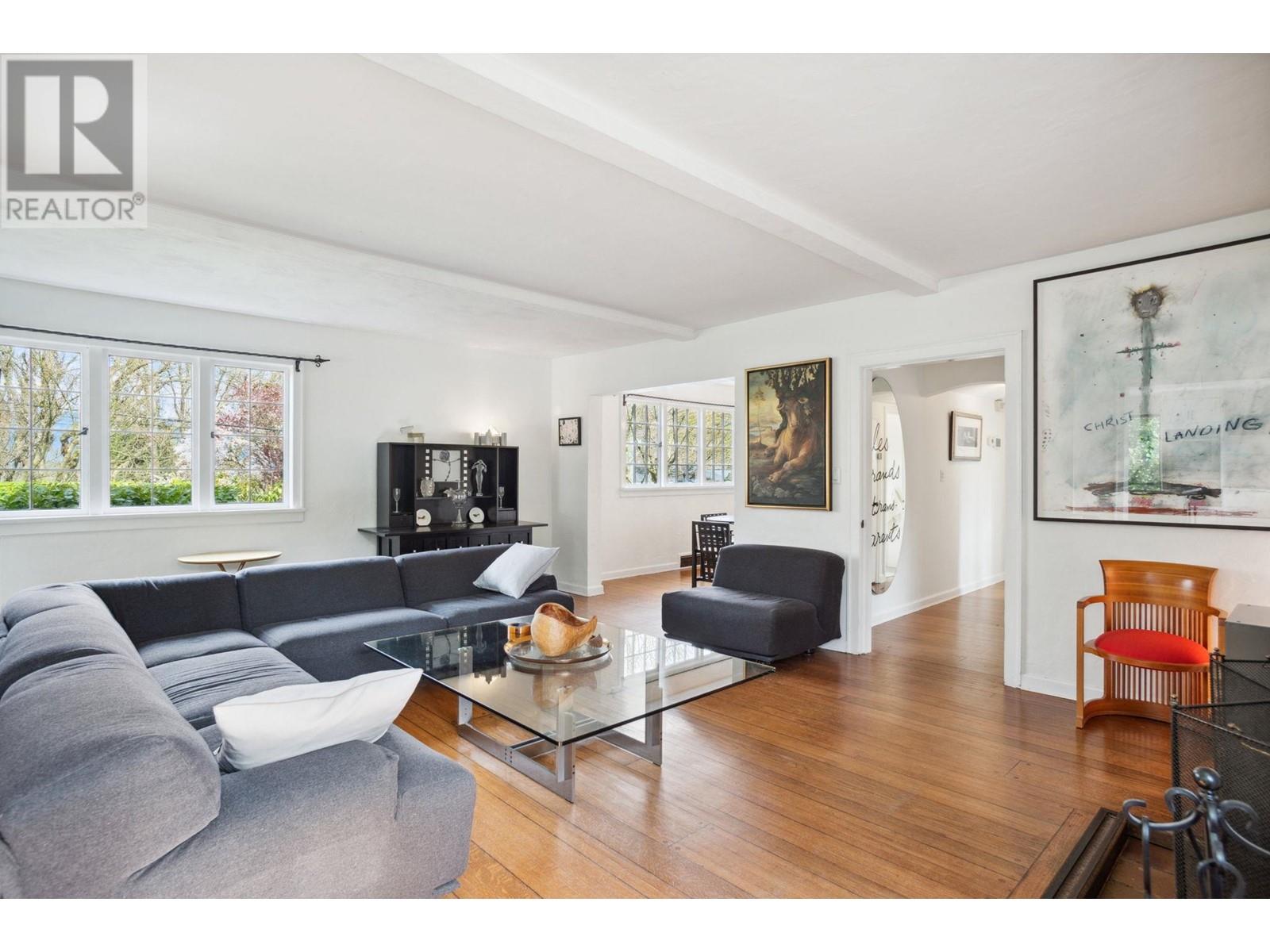 2562 Wallace Crescent, Vancouver, British Columbia  V6R 3V4 - Photo 10 - R2989235